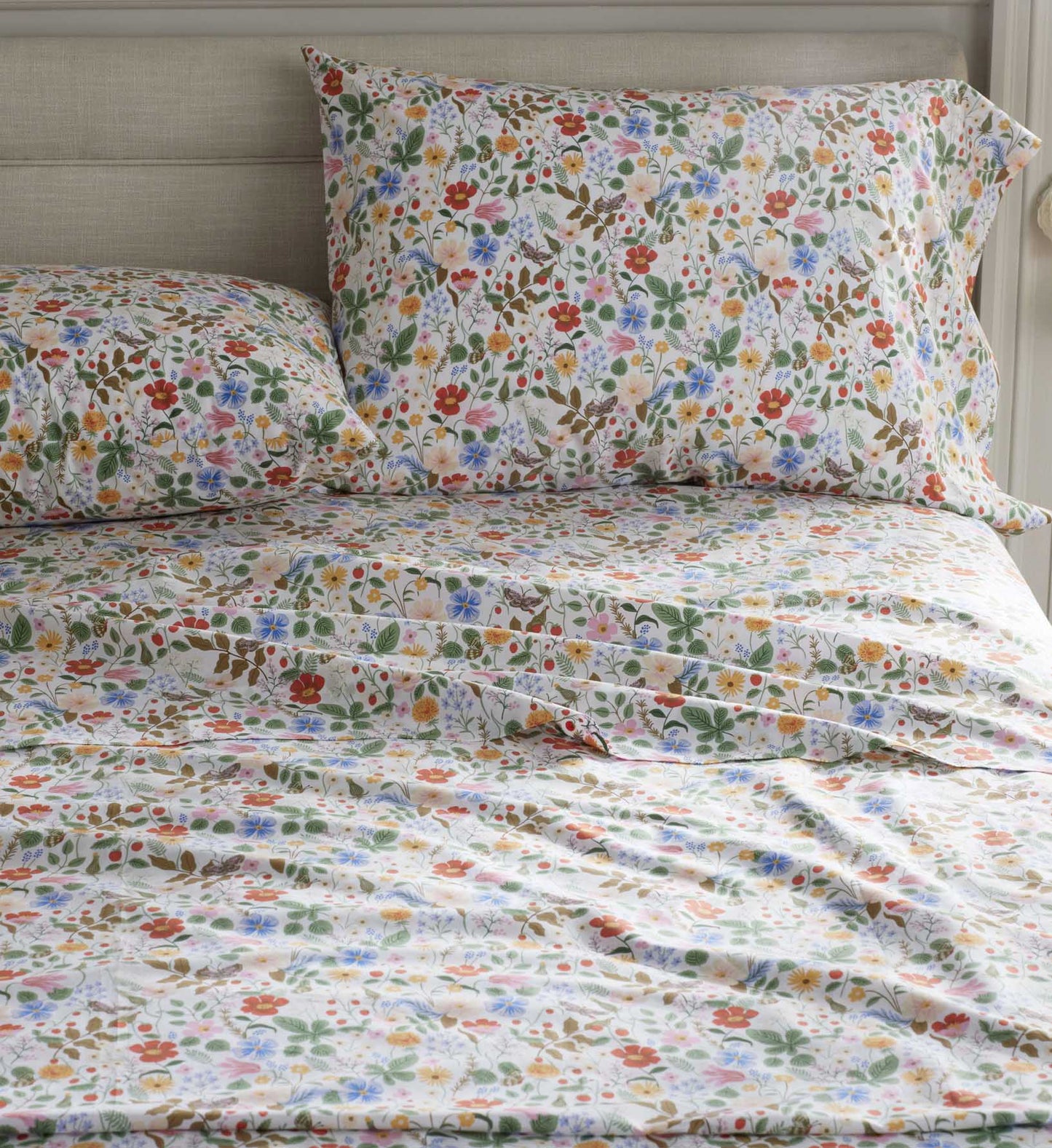 Percale Fitted Sheet - Strawberry Fields White