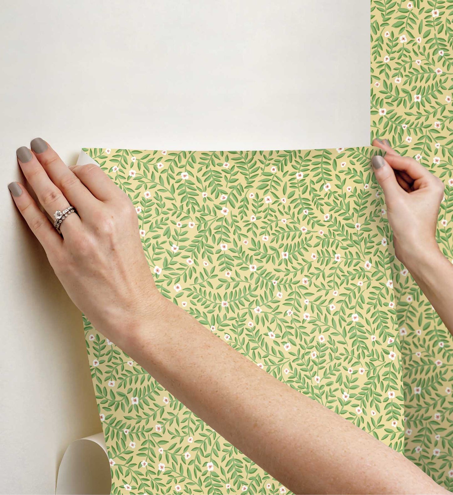 Elodie Peel & Stick Wallpaper - Gold
