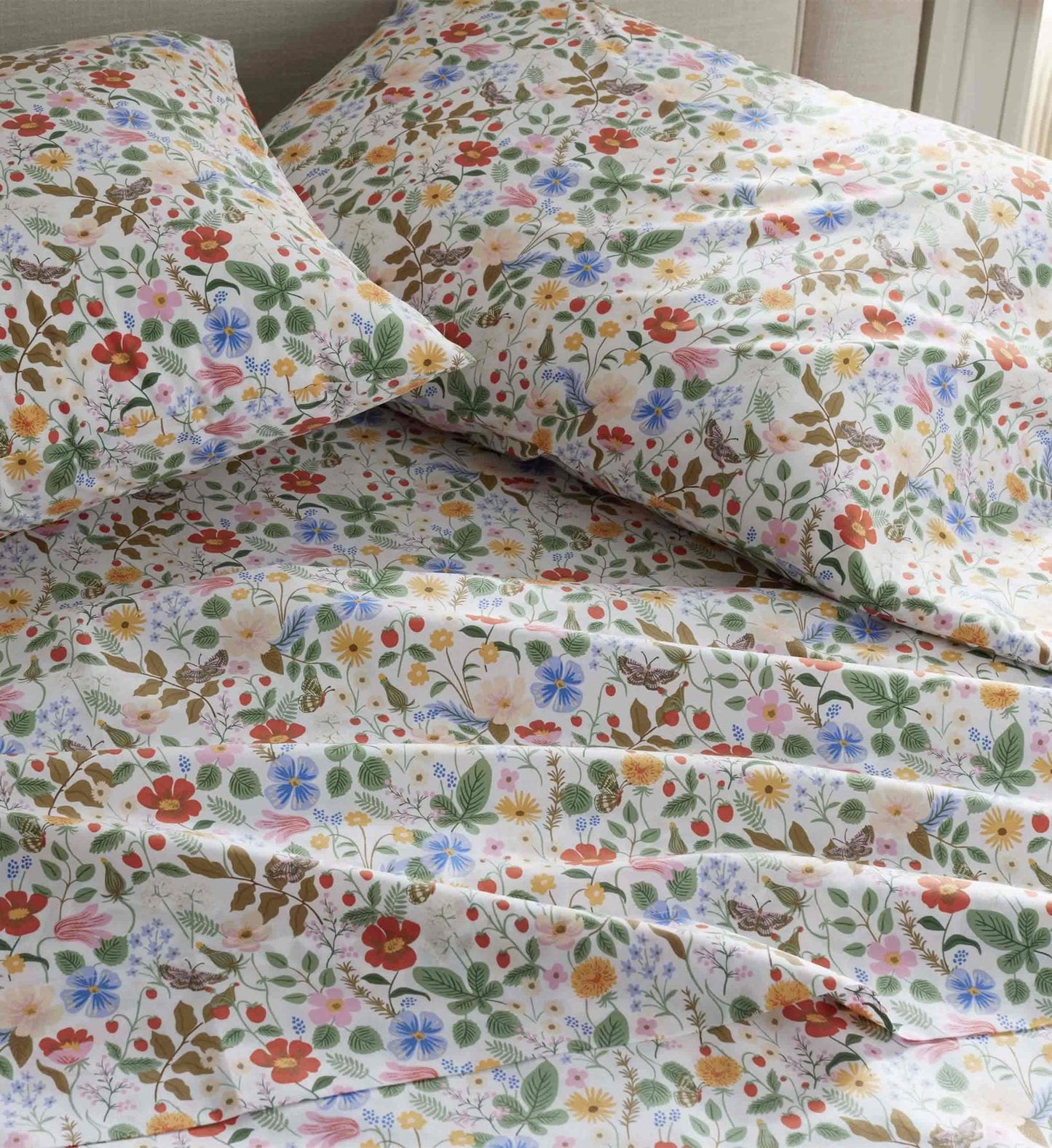 Percale Flat Sheet - Strawberry Fields White