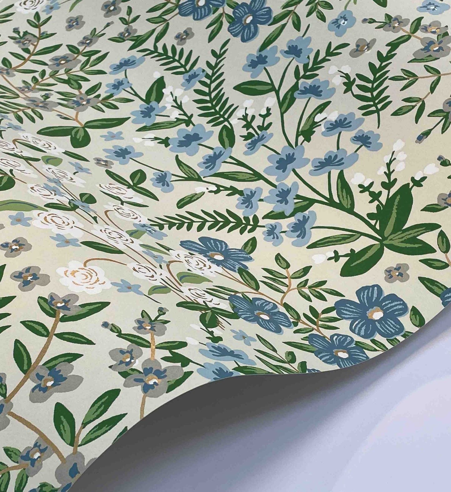Wildwood Garden Wallpaper - Linen
